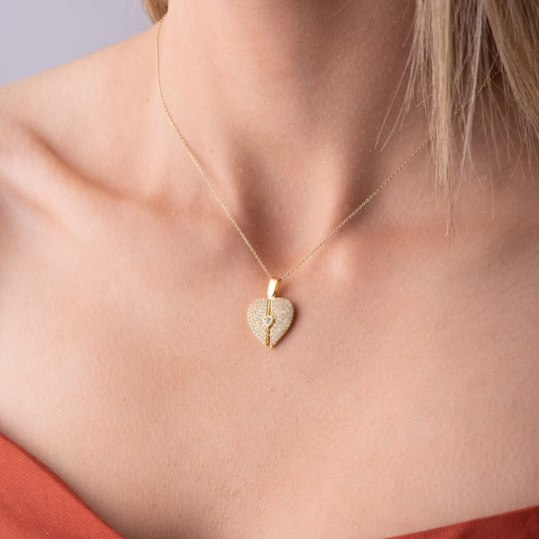Love Open and Close Creative Necklace