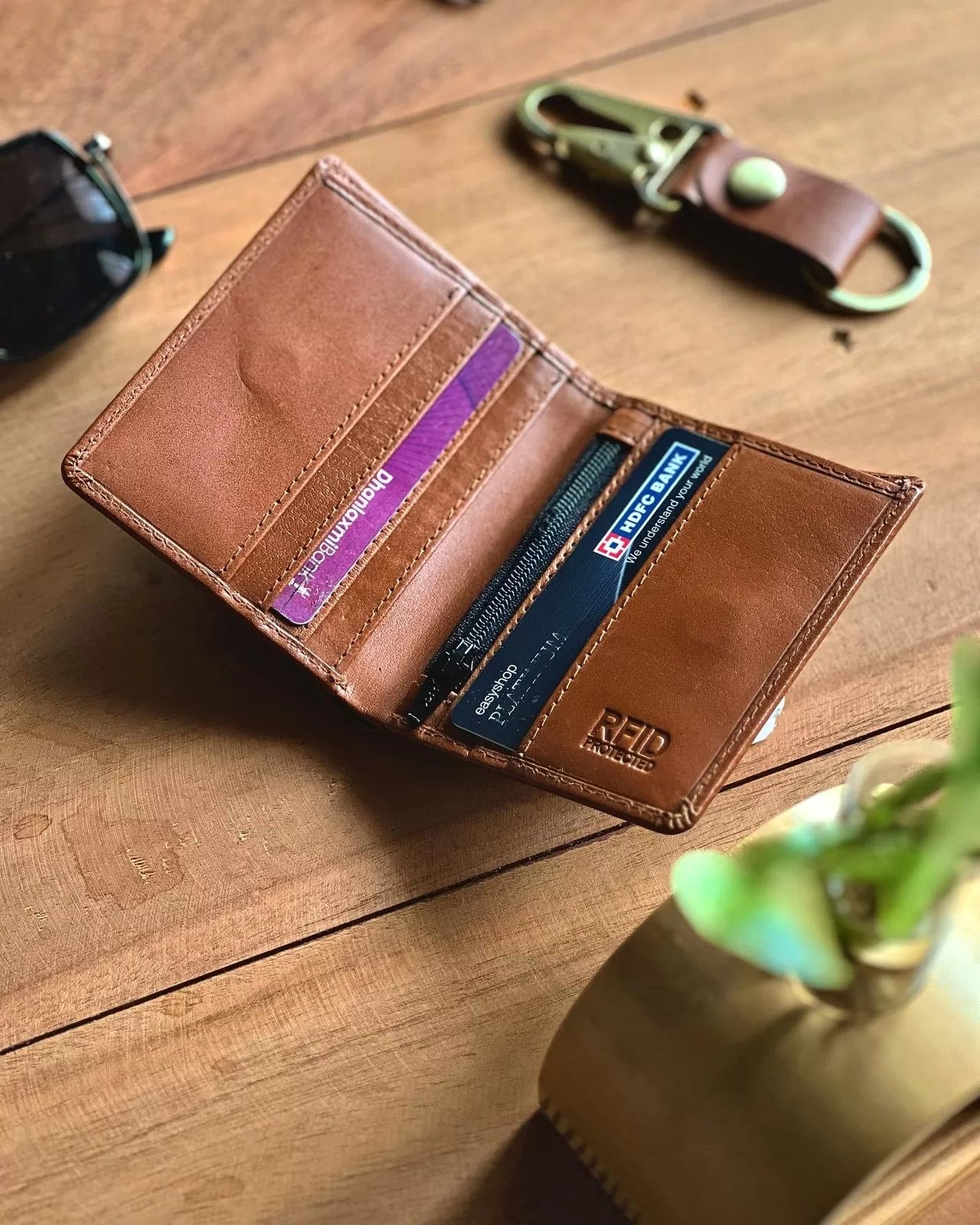 Pure Leather Magnetic Slim wallet