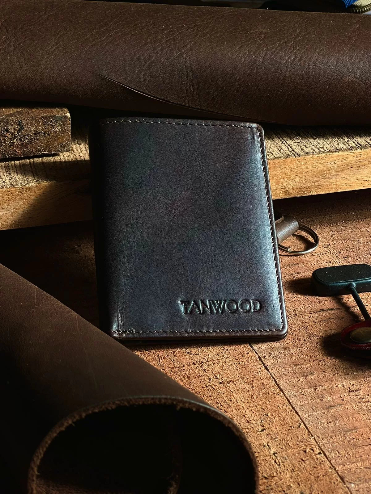 Pure Leather Magnetic Slim wallet