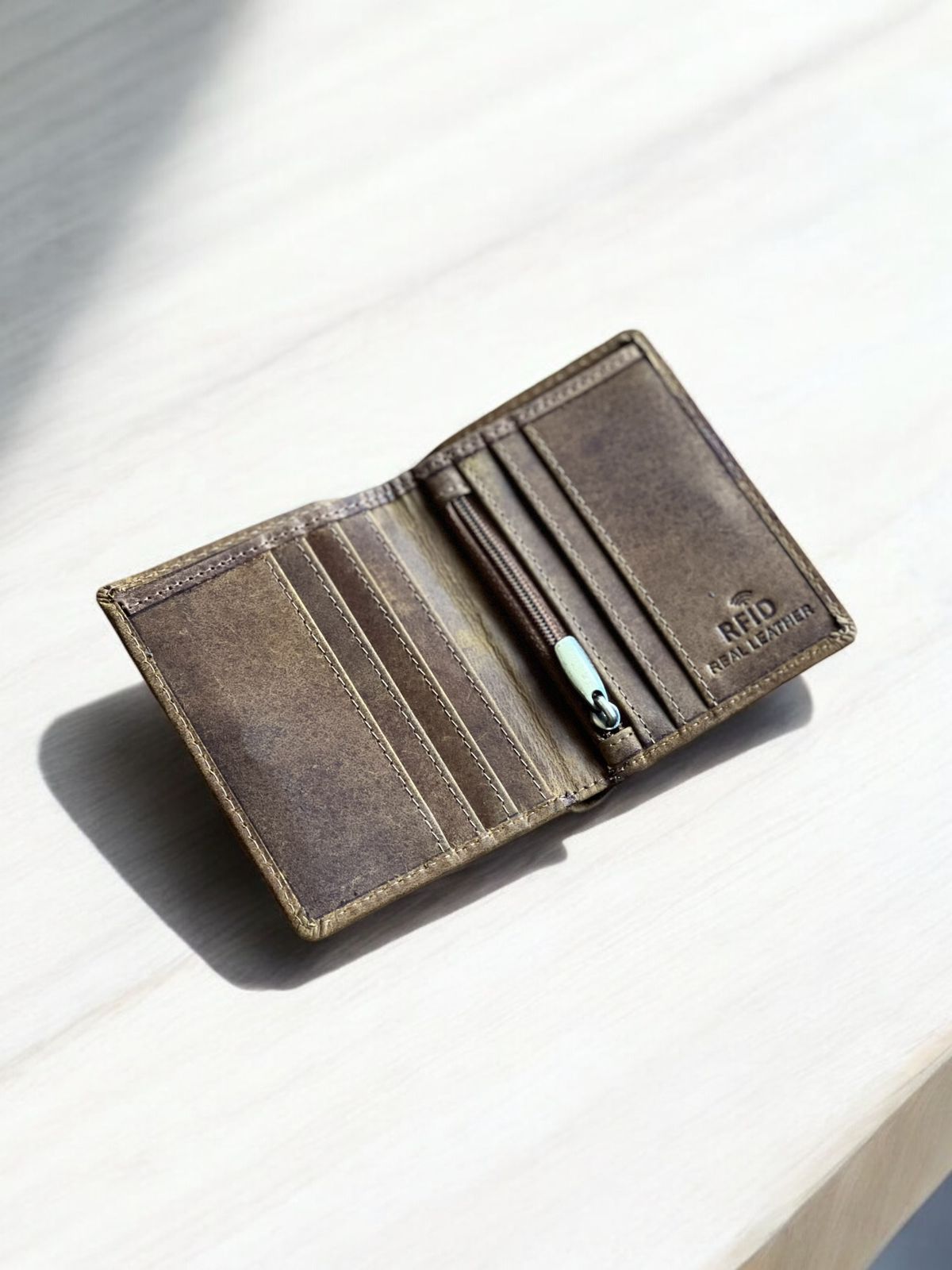 Pure Leather Magnetic Slim wallet