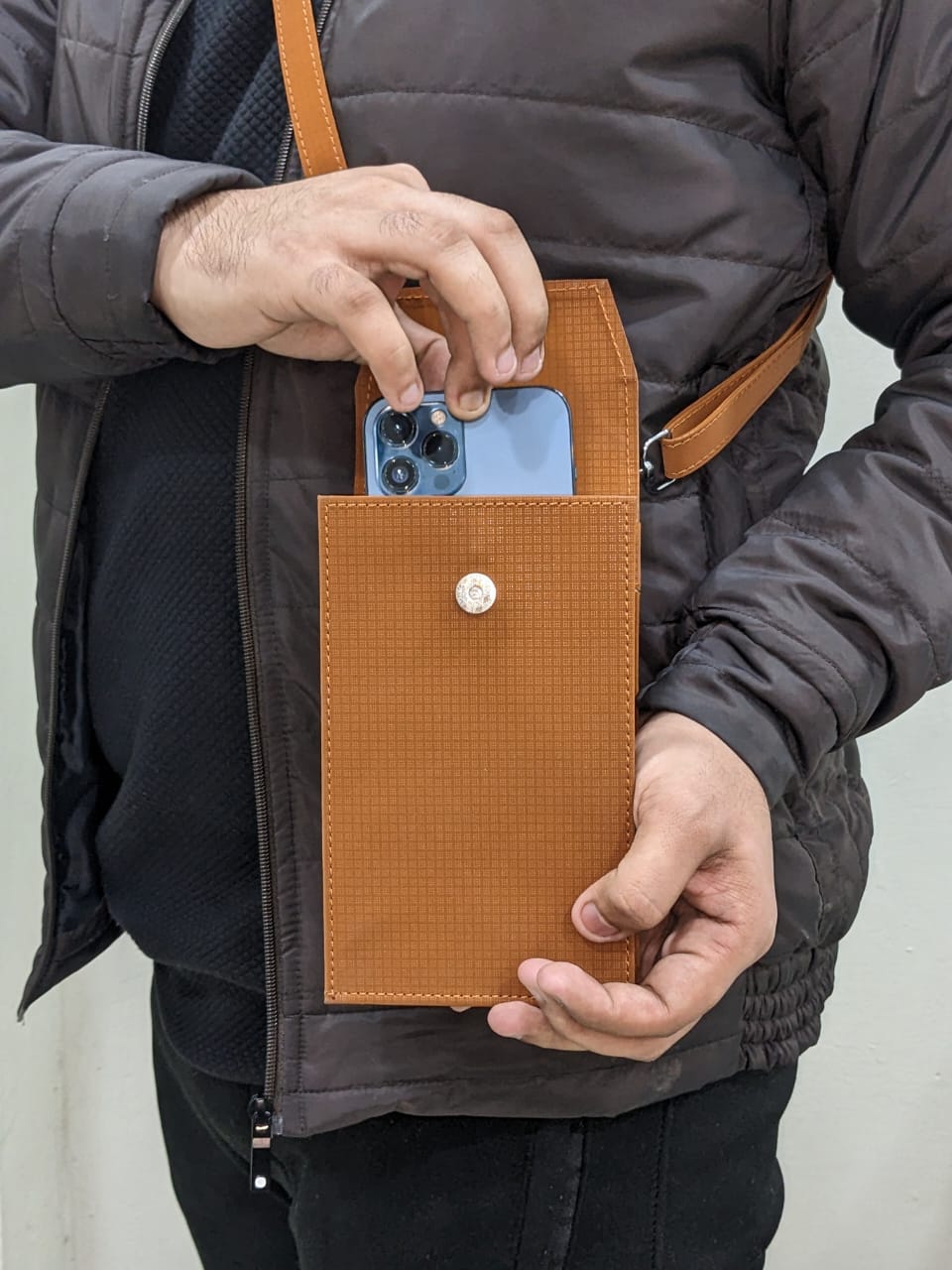 Mika Mobile Phone Wallet